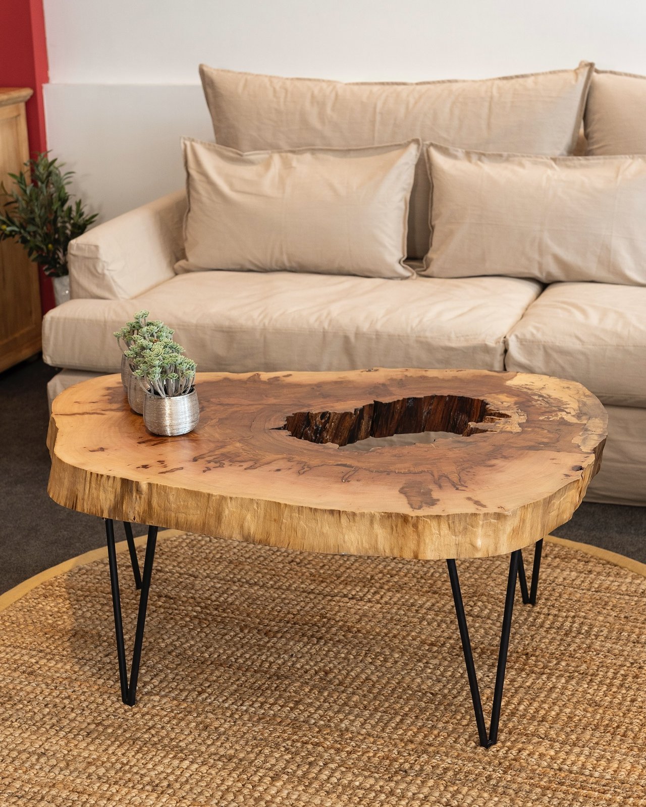Mesa de centro en laja con borde natural